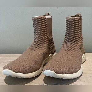 APL TechLoom Chelsea Taupe Sneakers in Men's Size 11.5. NWOB